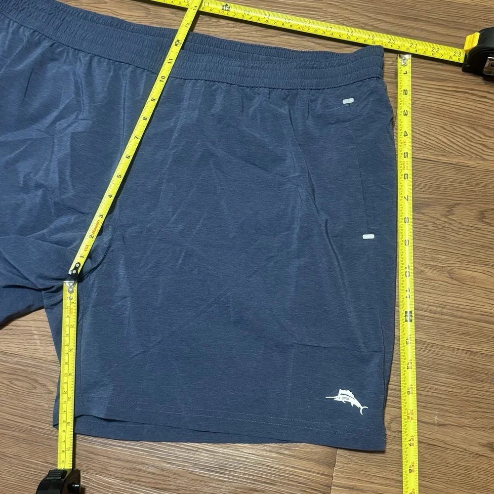 NWT Tommy Bahama 6